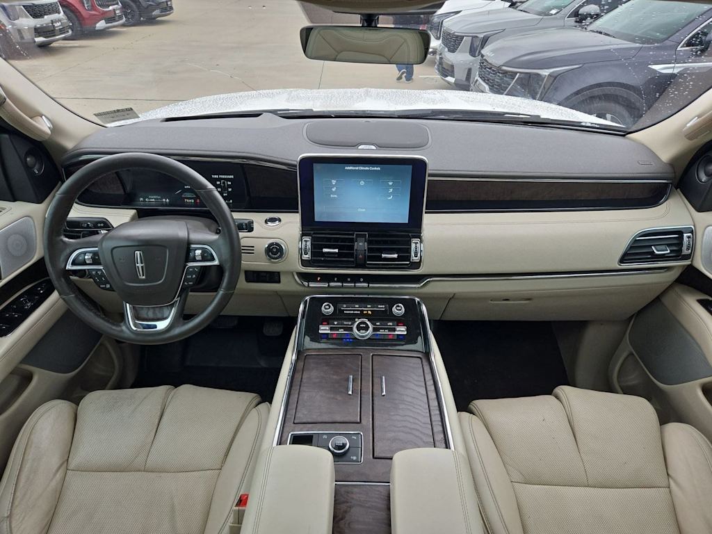 Thumbnail: 2019 Lincoln Navigator - 9