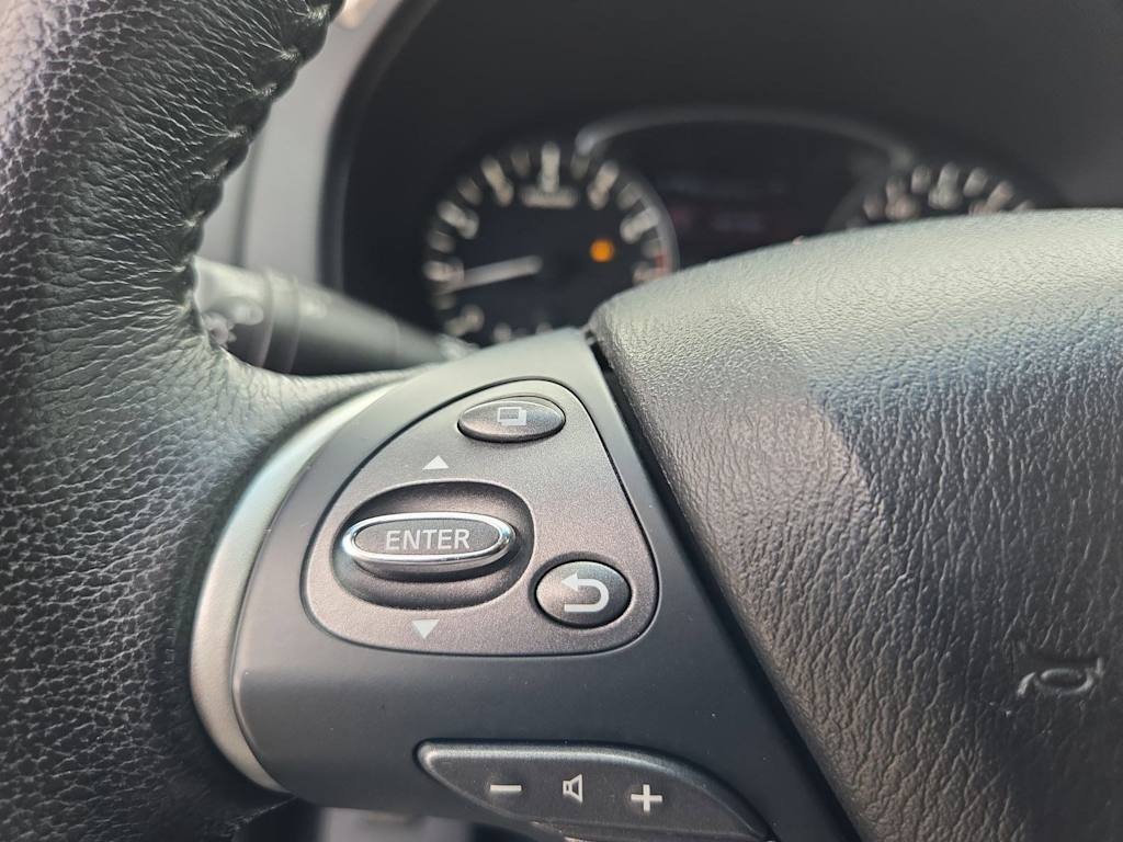 Thumbnail: 2014 Nissan Pathfinder - 27