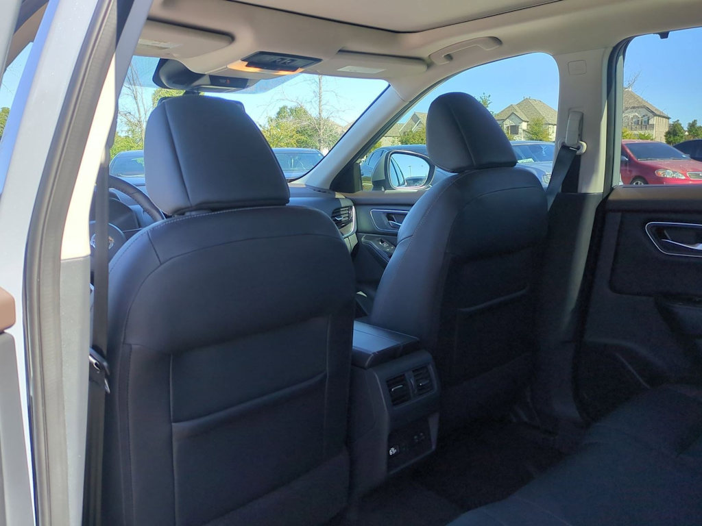 Thumbnail: 2021 Nissan Rogue - 12