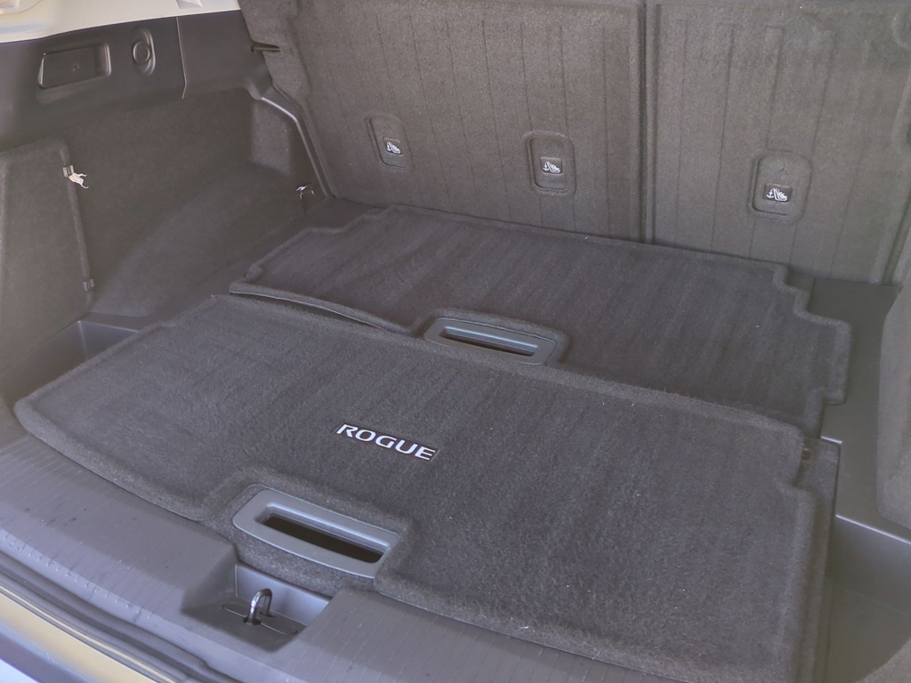 Thumbnail: 2021 Nissan Rogue - 16