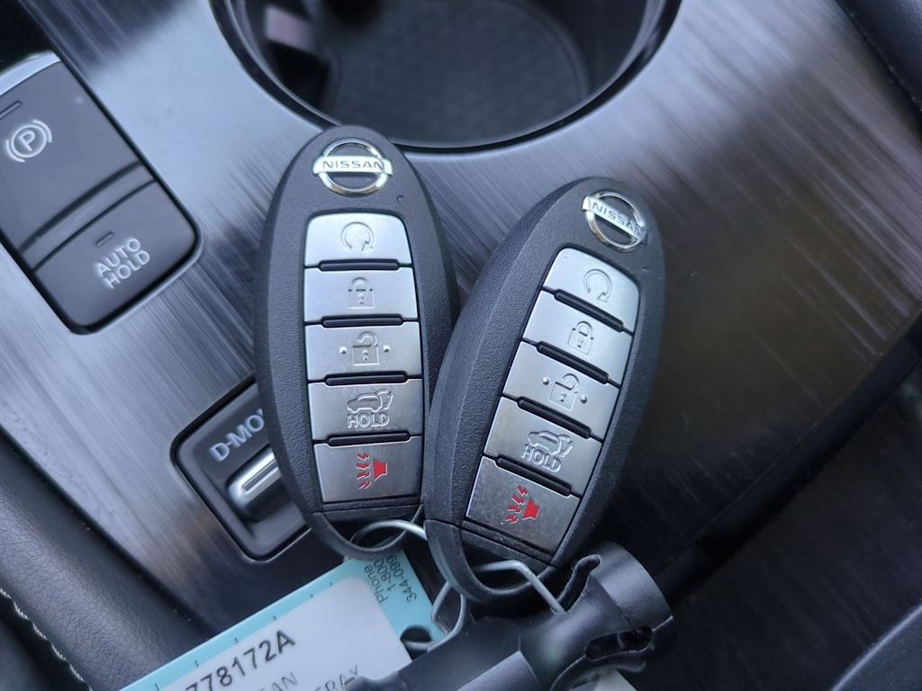 Thumbnail: 2021 Nissan Rogue - 17