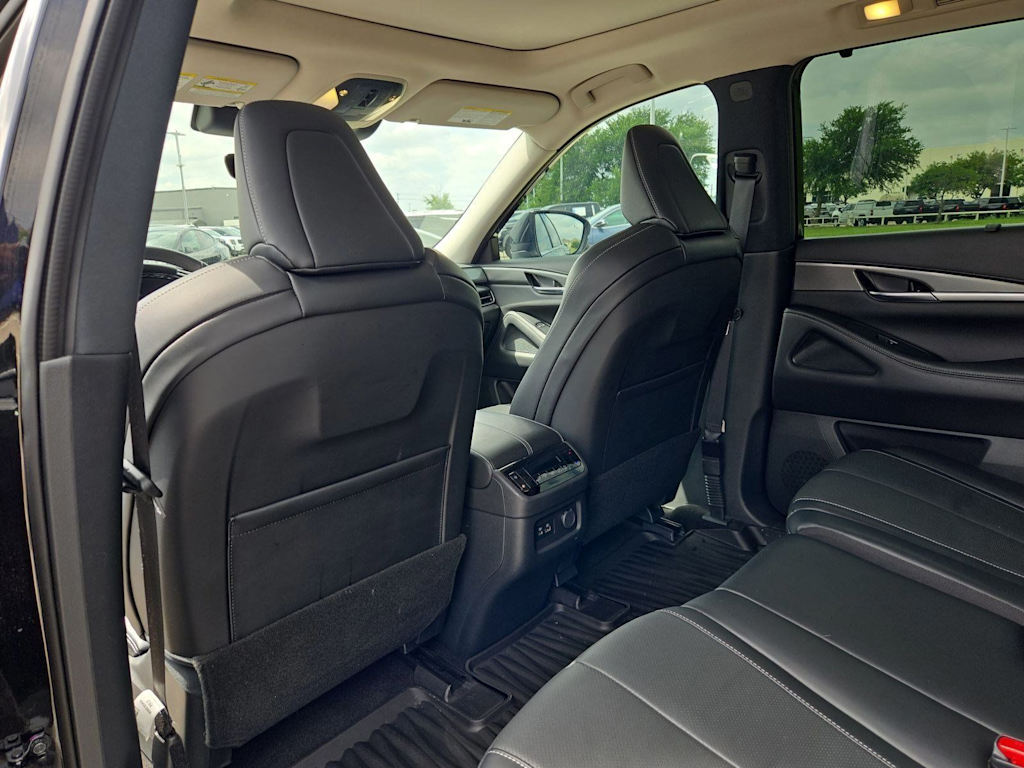 Thumbnail: 2023 INFINITI QX60 - 12