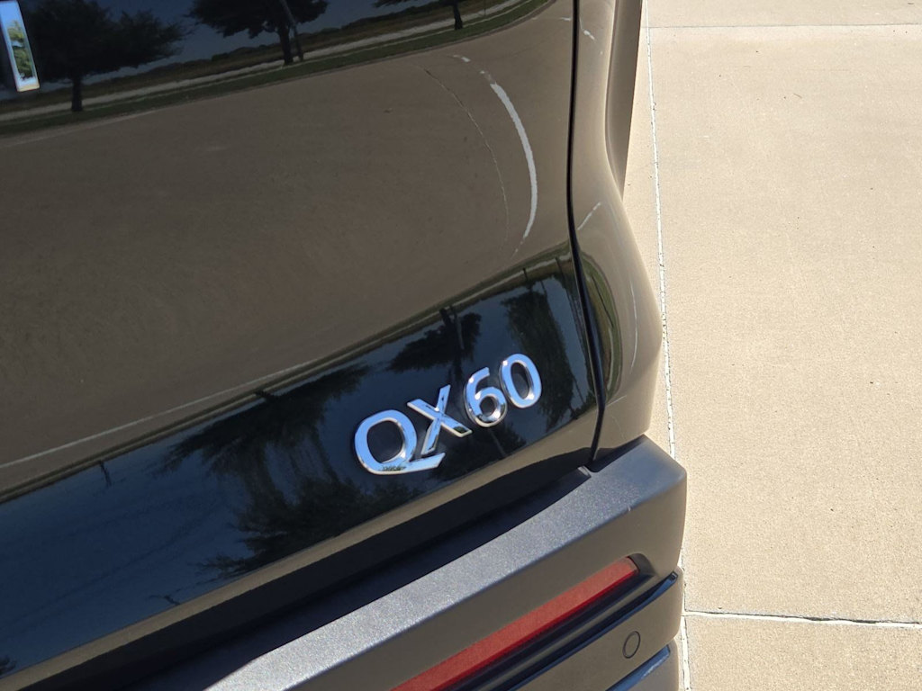 Thumbnail: 2023 INFINITI QX60 - 7