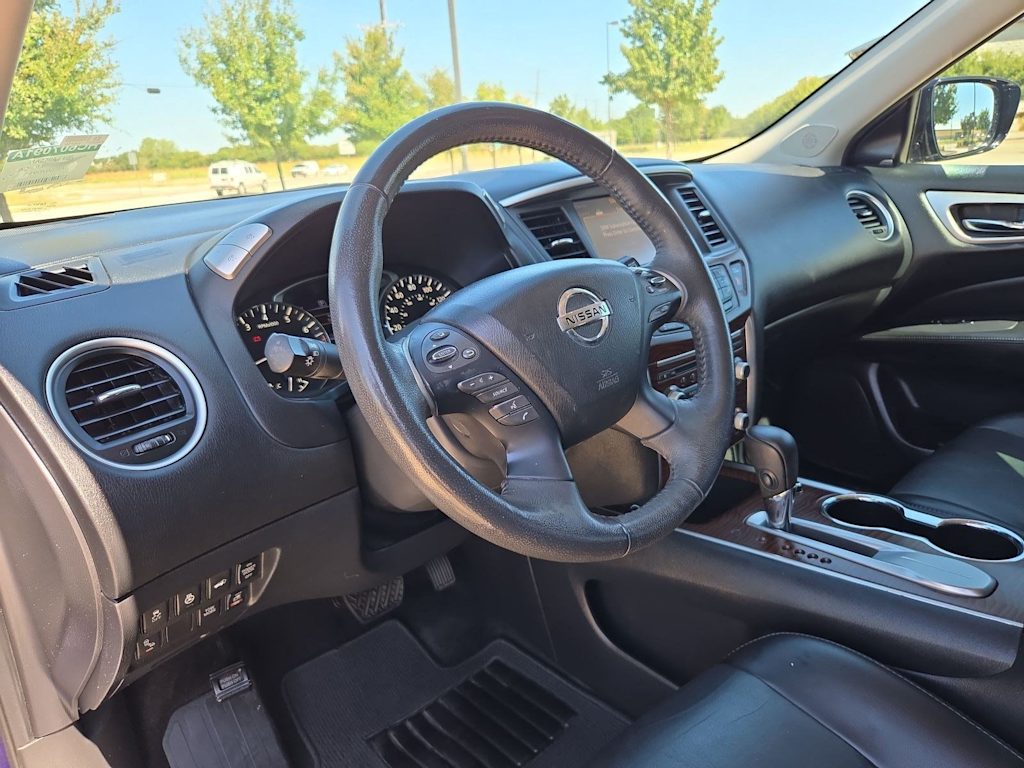 Thumbnail: 2017 Nissan Pathfinder - 2