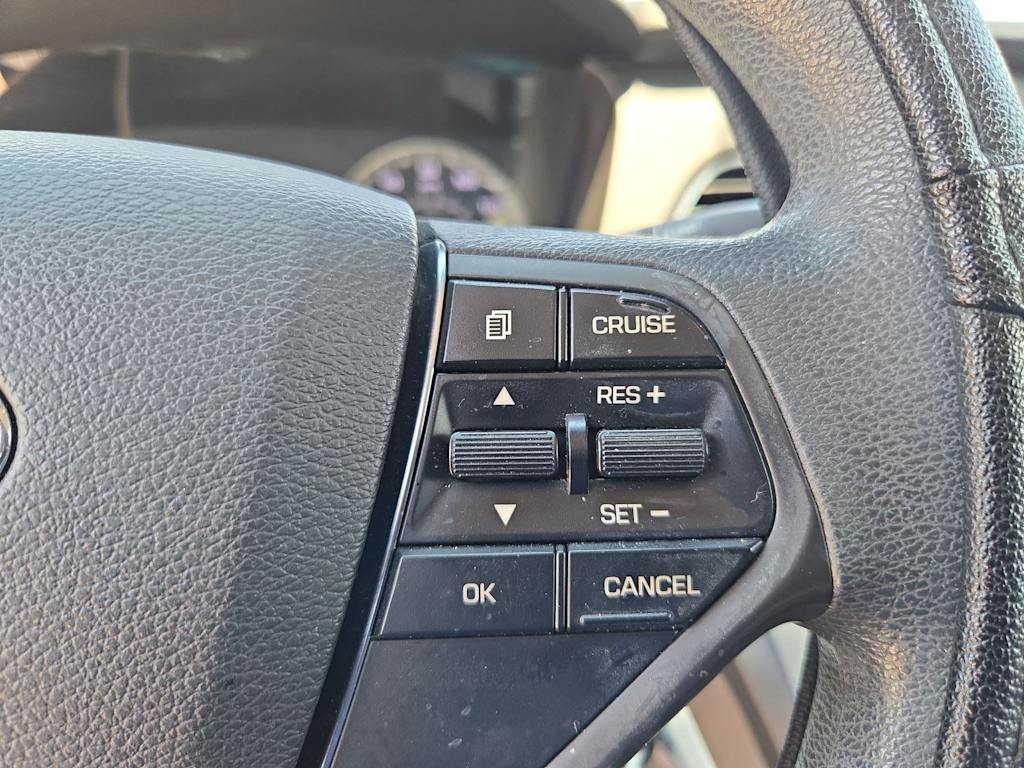 Thumbnail: 2015 Hyundai Sonata - 26