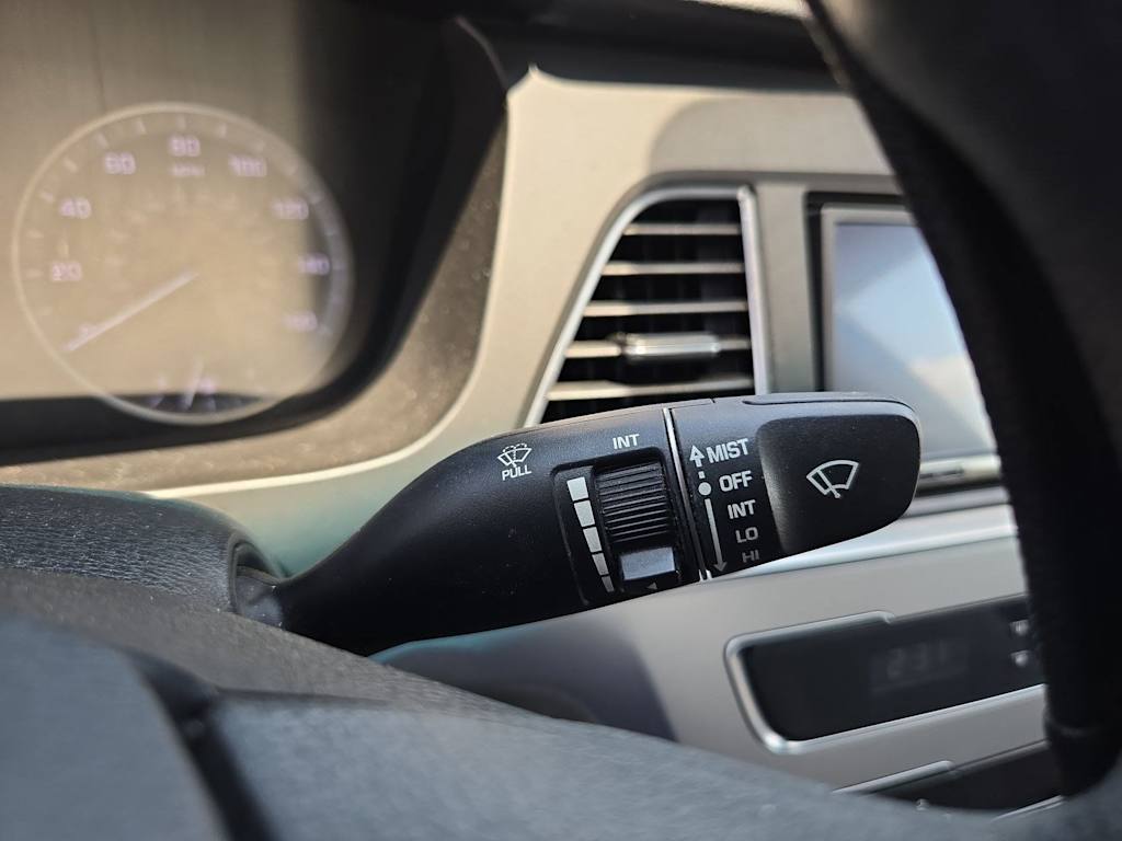 Thumbnail: 2015 Hyundai Sonata - 27
