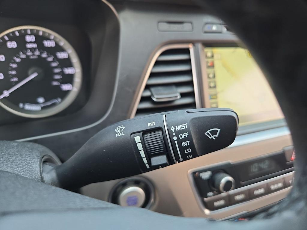 Thumbnail: 2015 Hyundai Sonata - 15