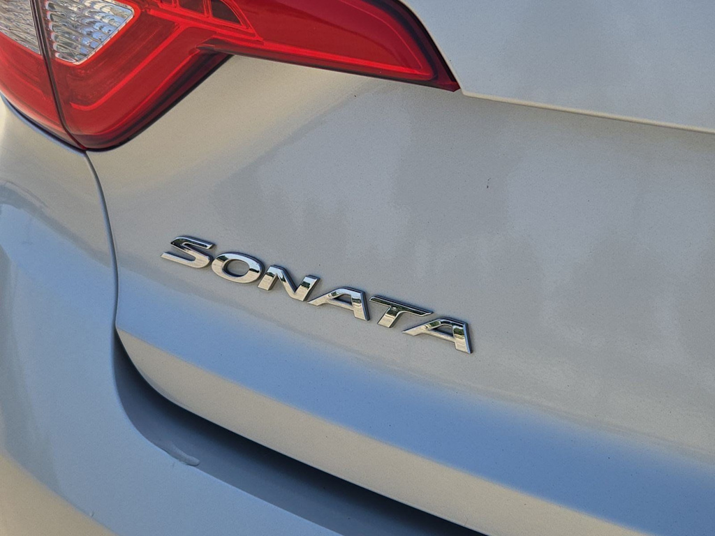 Thumbnail: 2015 Hyundai Sonata - 7