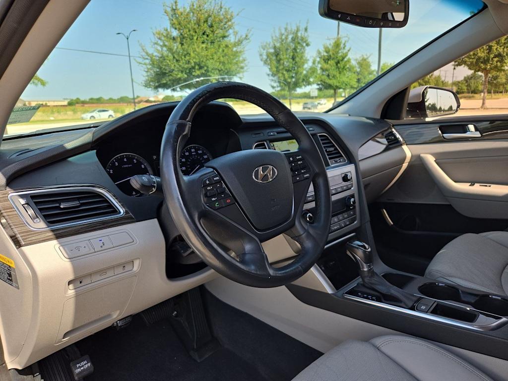 Thumbnail: 2015 Hyundai Sonata - 2