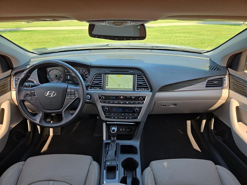 Thumbnail: 2015 Hyundai Sonata - 9