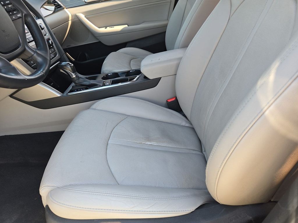 Thumbnail: 2015 Hyundai Sonata - 10