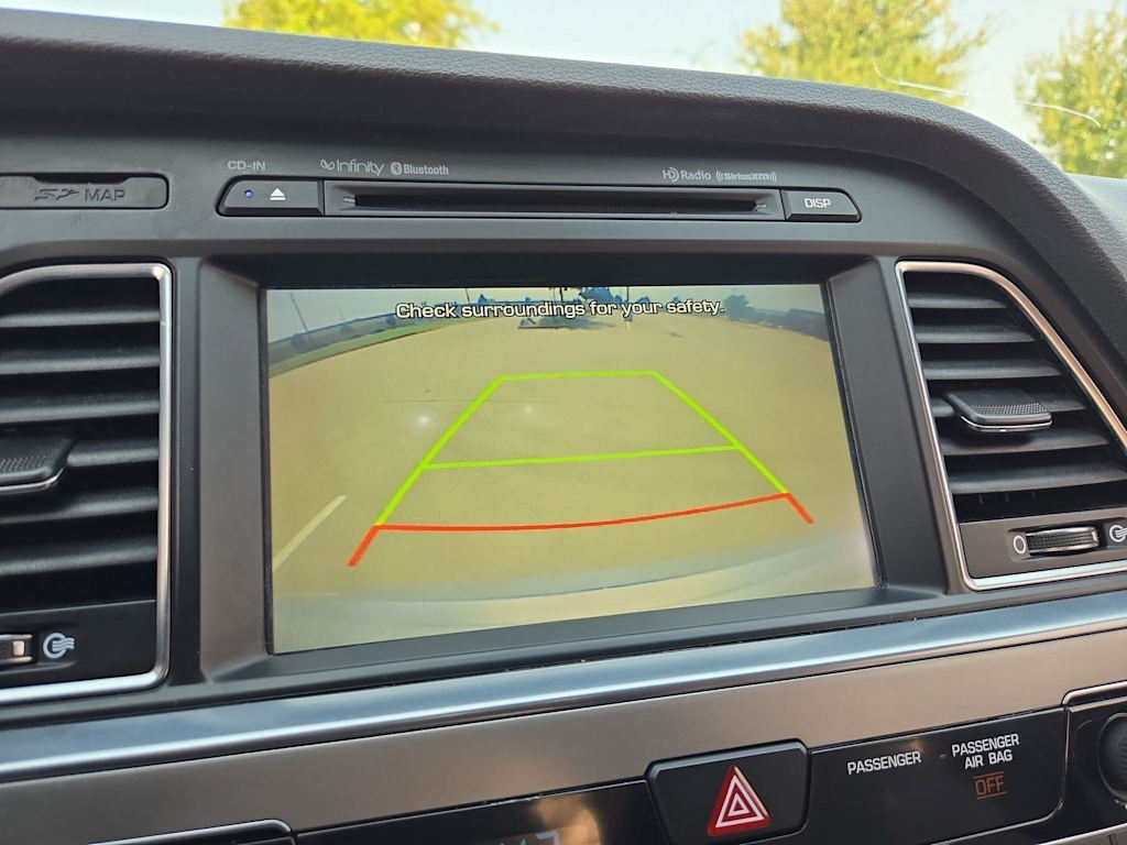 Thumbnail: 2015 Hyundai Sonata - 31