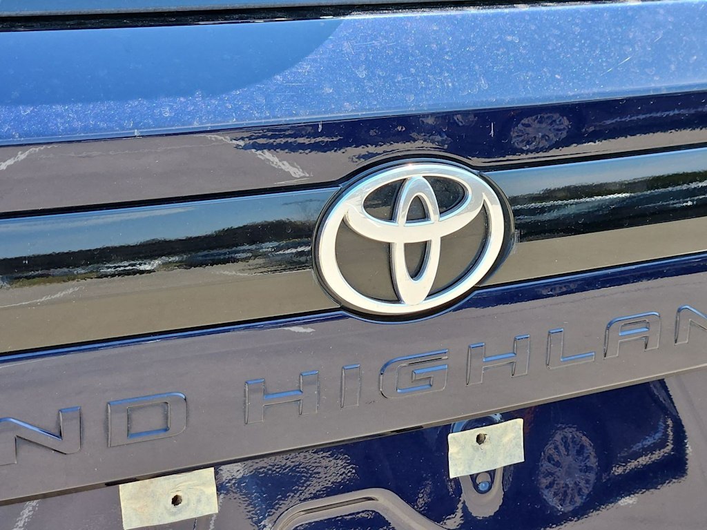 Thumbnail: 2025 Toyota Grand Highlander - 7