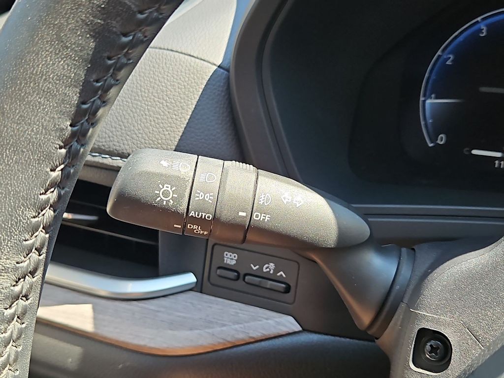 Thumbnail: 2025 Toyota Grand Highlander - 16