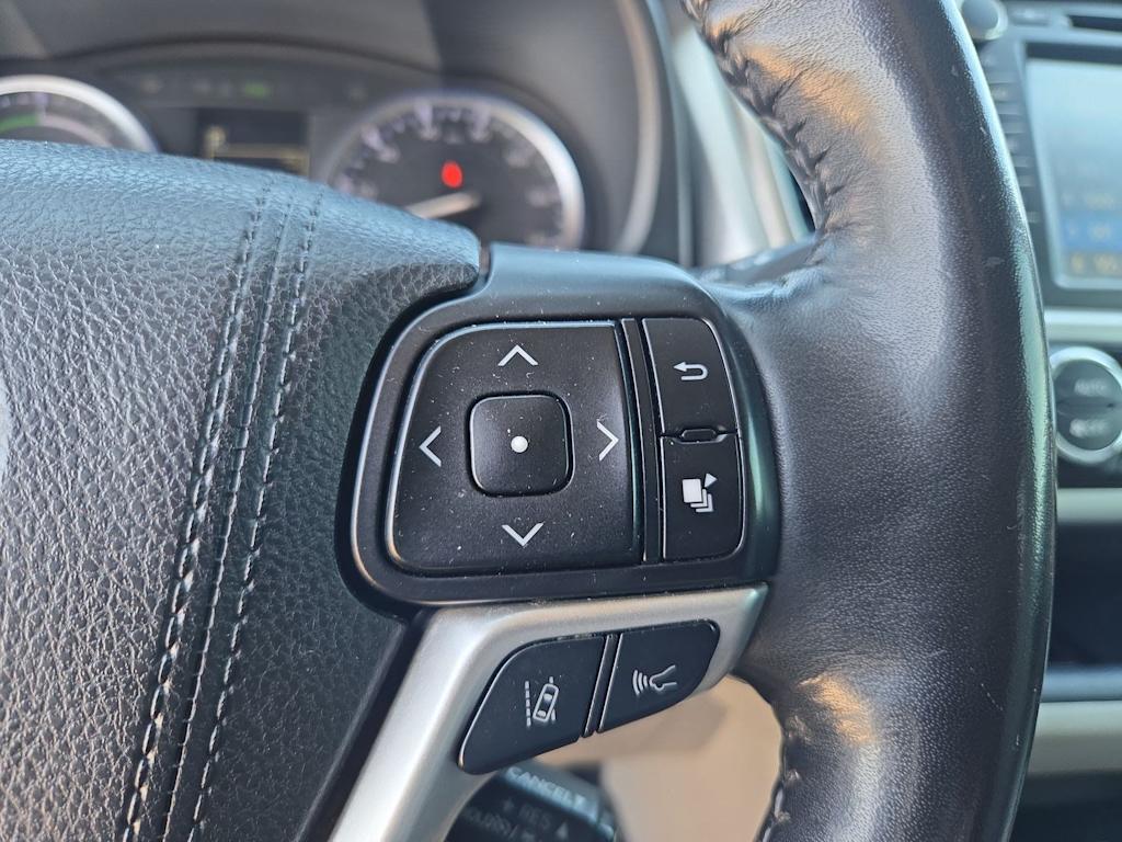 Thumbnail: 2018 Toyota Highlander - 29