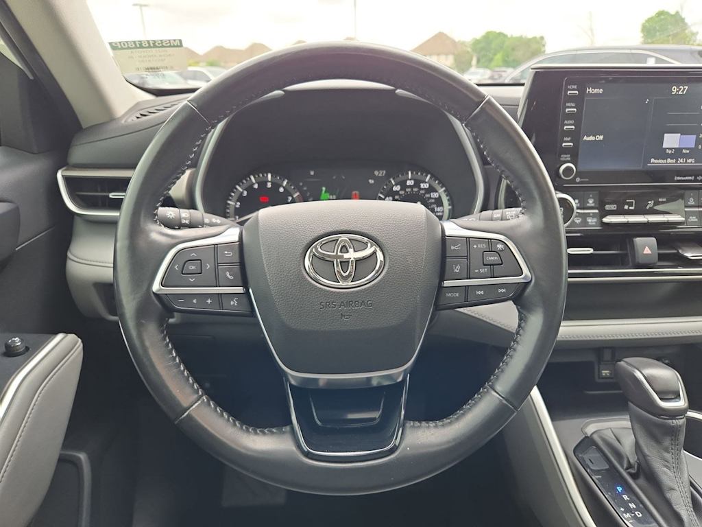 Thumbnail: 2021 Toyota Highlander - 13