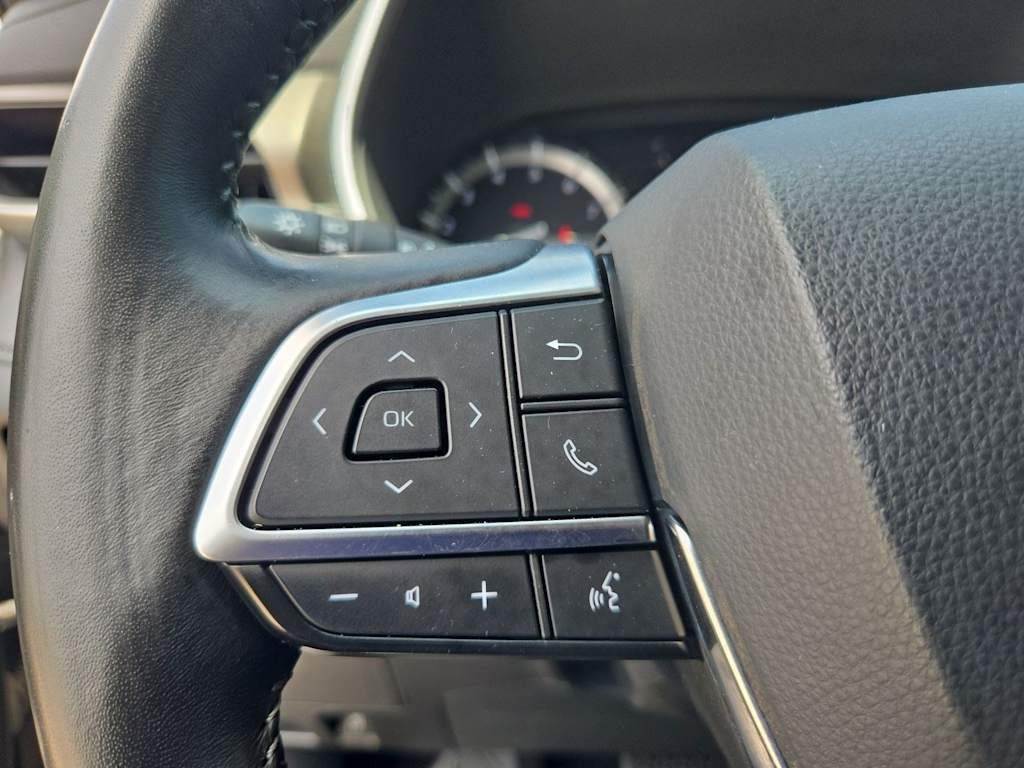 Thumbnail: 2020 Toyota Highlander - 27