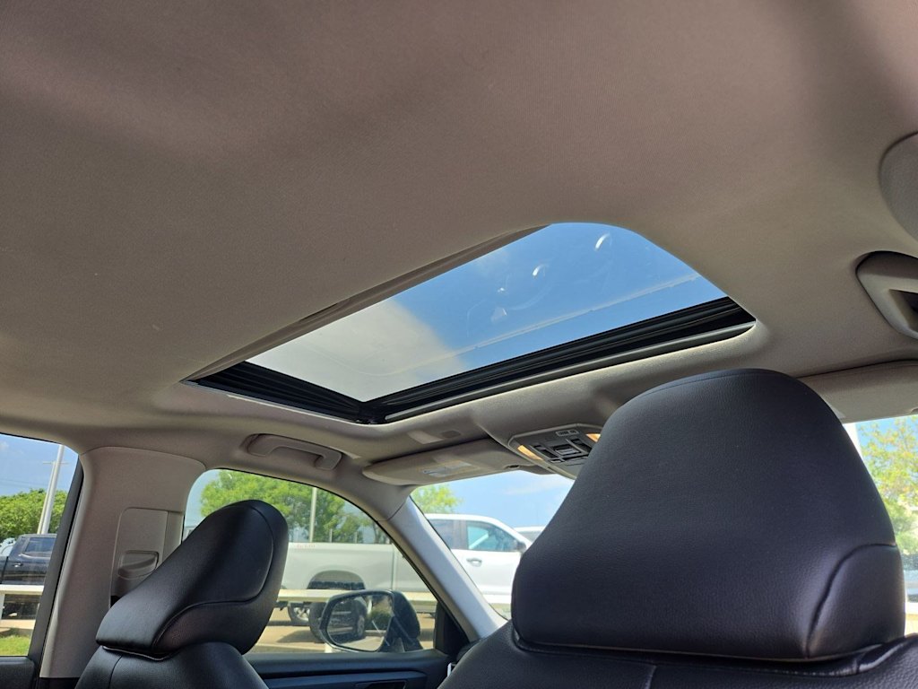 Thumbnail: 2020 Toyota Highlander - 26