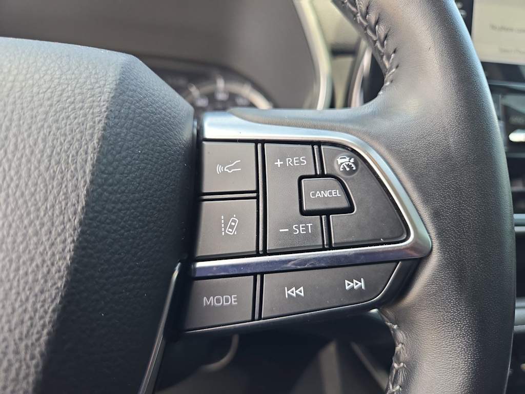 Thumbnail: 2020 Toyota Highlander - 28