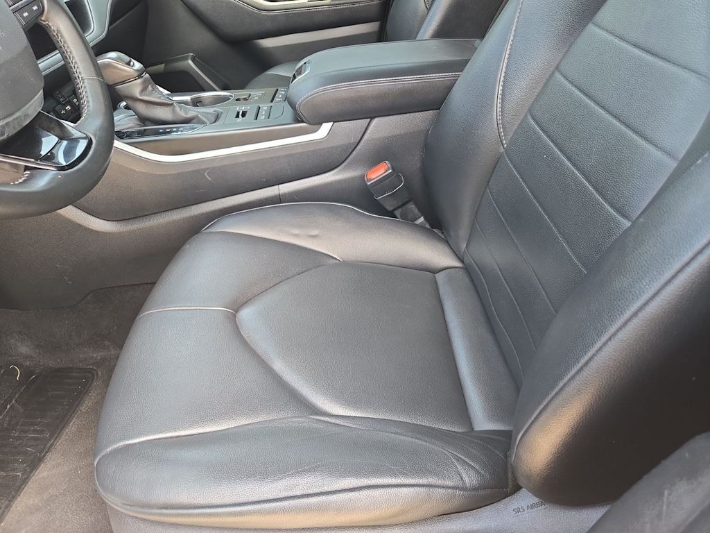 Thumbnail: 2020 Toyota Highlander - 10