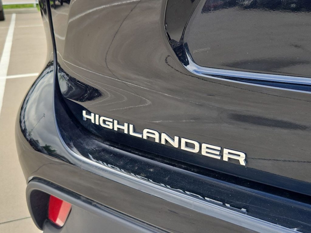 Thumbnail: 2025 Toyota Highlander - 23
