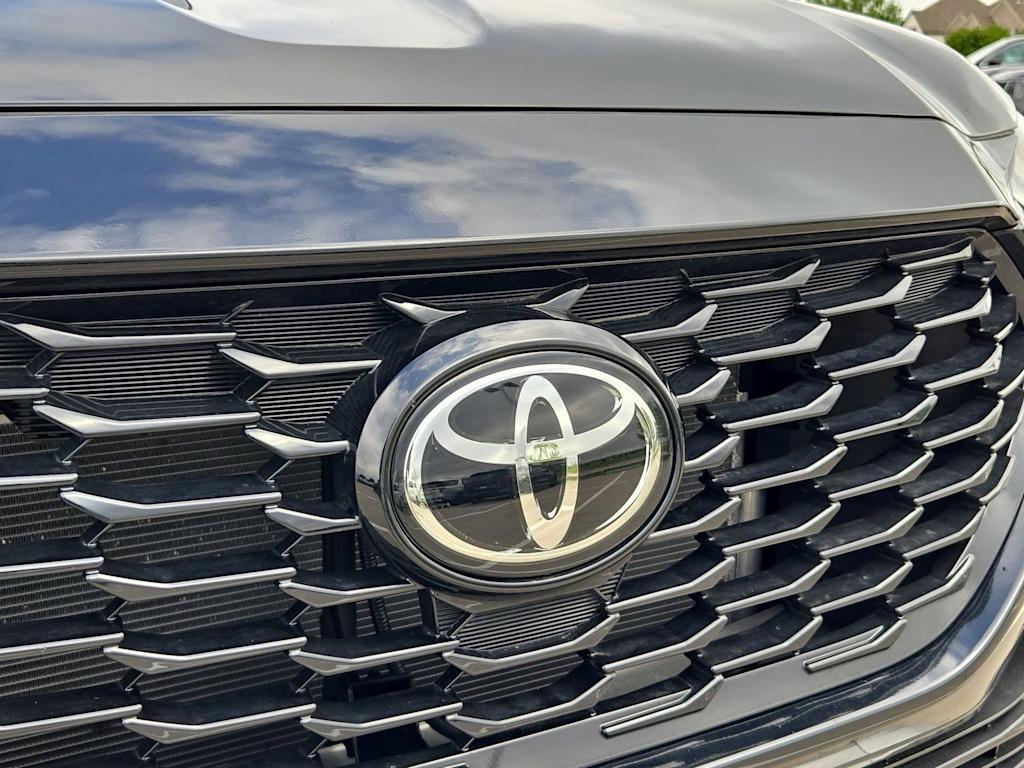 Thumbnail: 2025 Toyota Highlander - 7