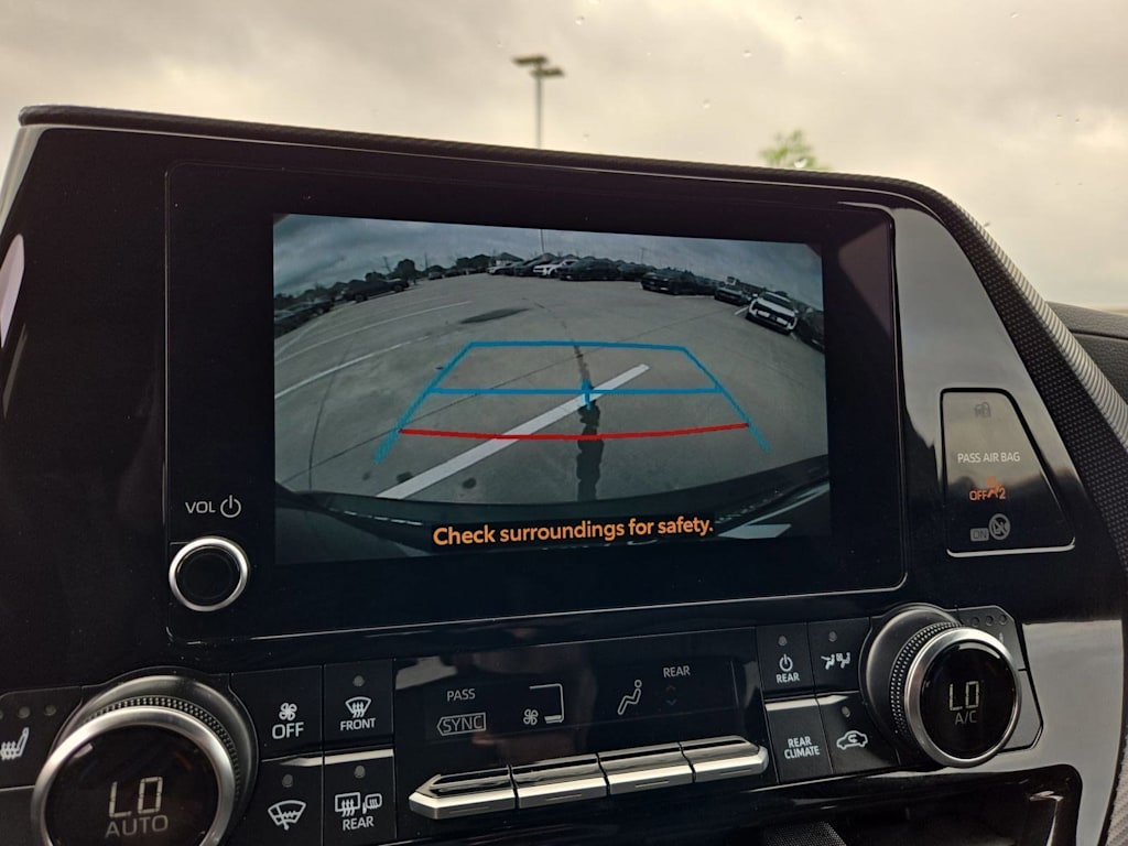 Thumbnail: 2025 Toyota Highlander - 33