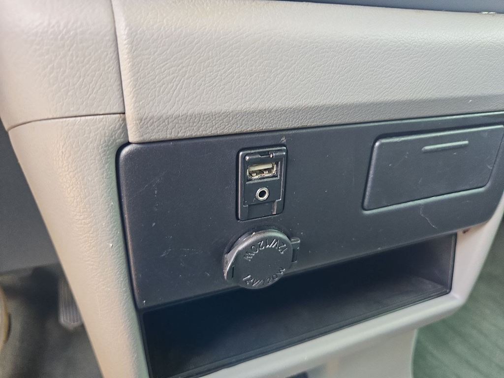 Thumbnail: 2017 Toyota Sienna - 31