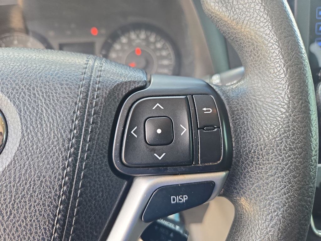 Thumbnail: 2017 Toyota Sienna - 27