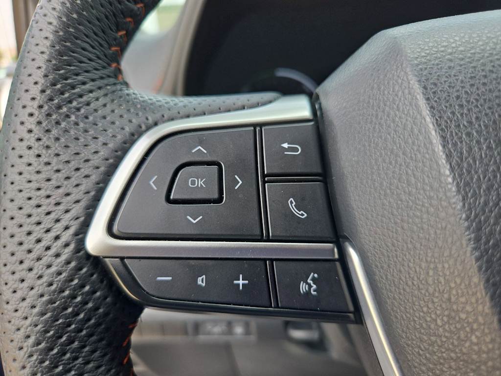 Thumbnail: 2022 Toyota Sienna - 28