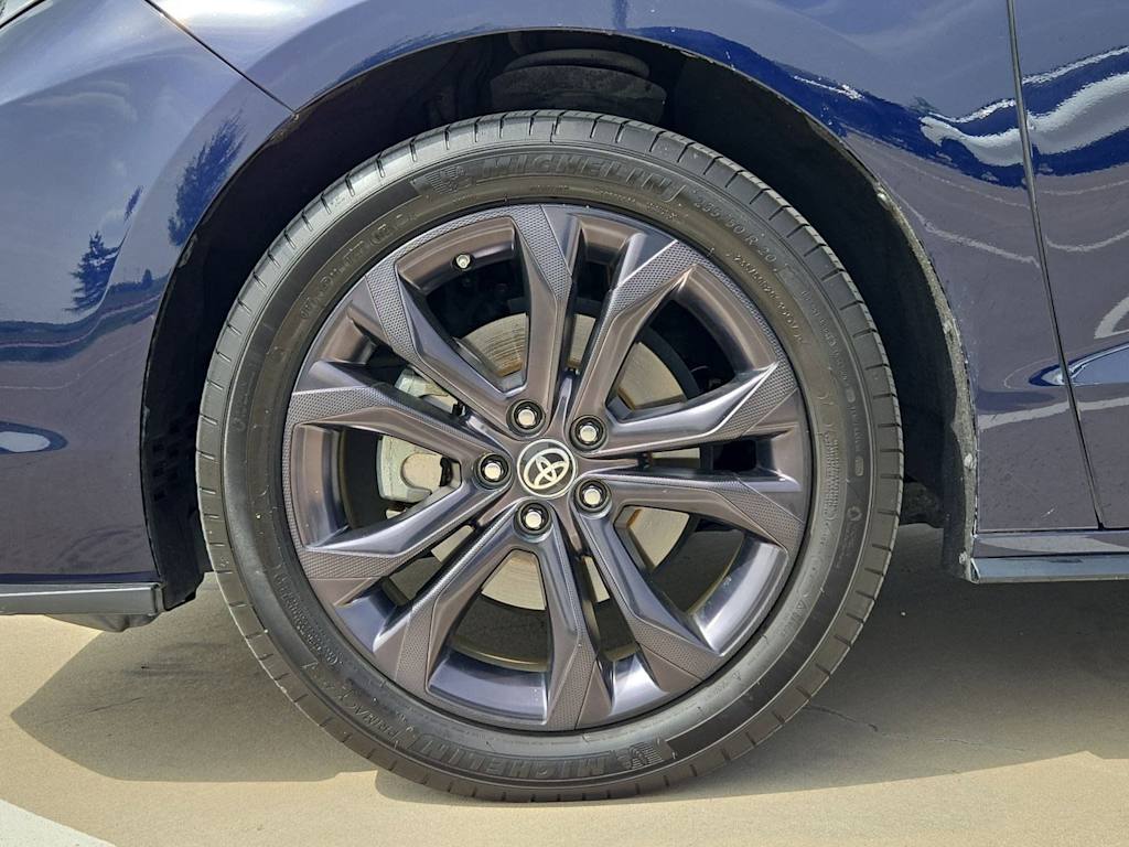 Thumbnail: 2022 Toyota Sienna - 8