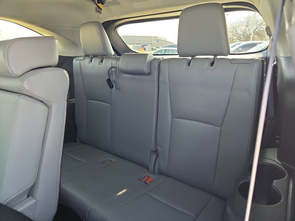 Thumbnail: 2021 Toyota Highlander - 37