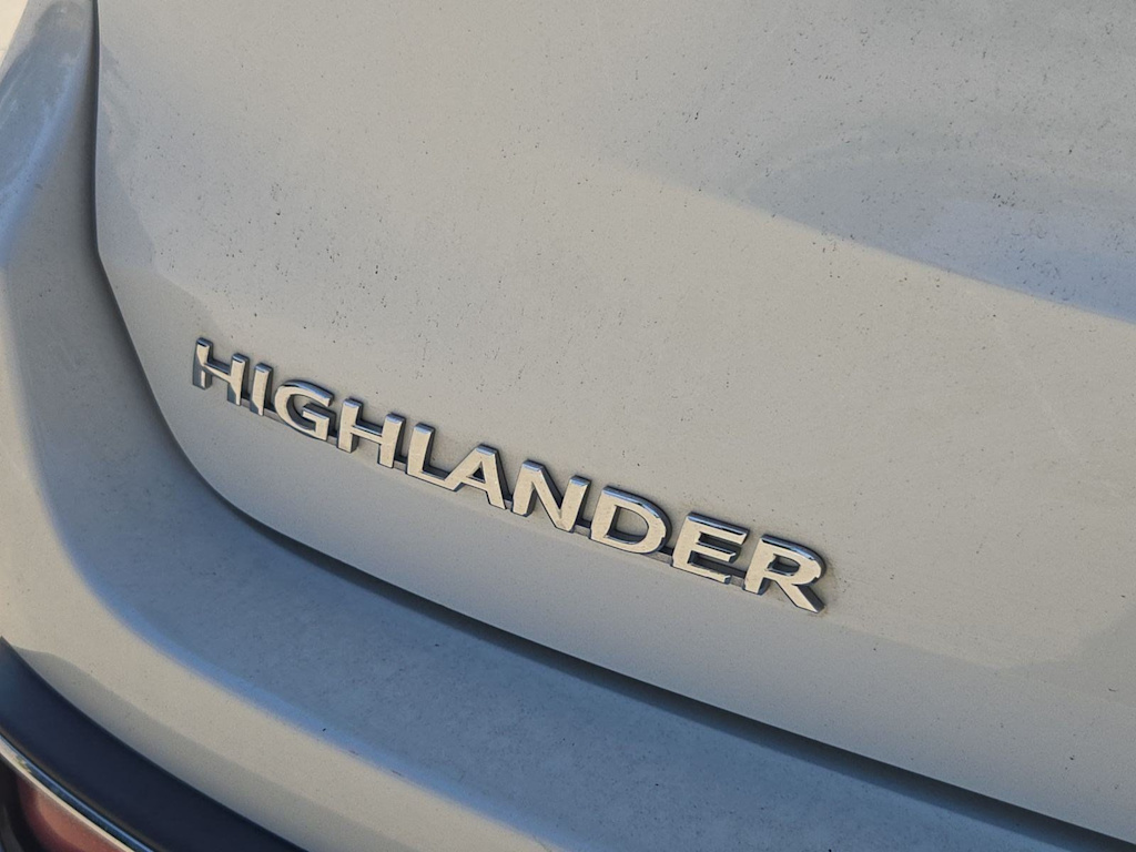 Thumbnail: 2018 Toyota Highlander - 22