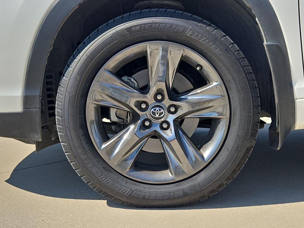Thumbnail: 2018 Toyota Highlander - 8