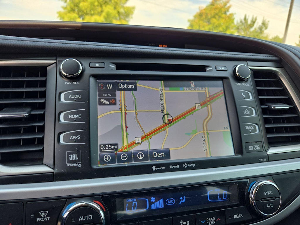 Thumbnail: 2018 Toyota Highlander - 31