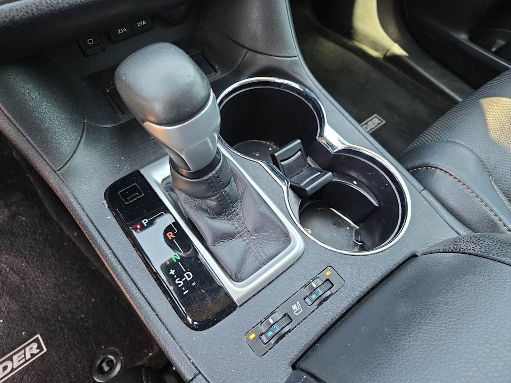 Thumbnail: 2018 Toyota Highlander - 15