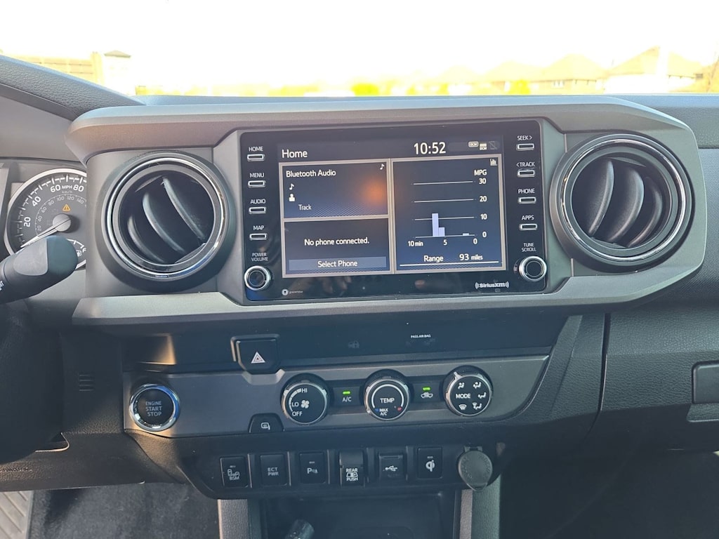 Thumbnail: 2020 Toyota Tacoma - 31