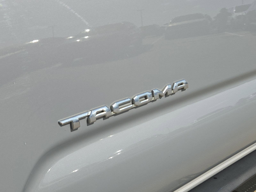 Thumbnail: 2020 Toyota Tacoma - 23