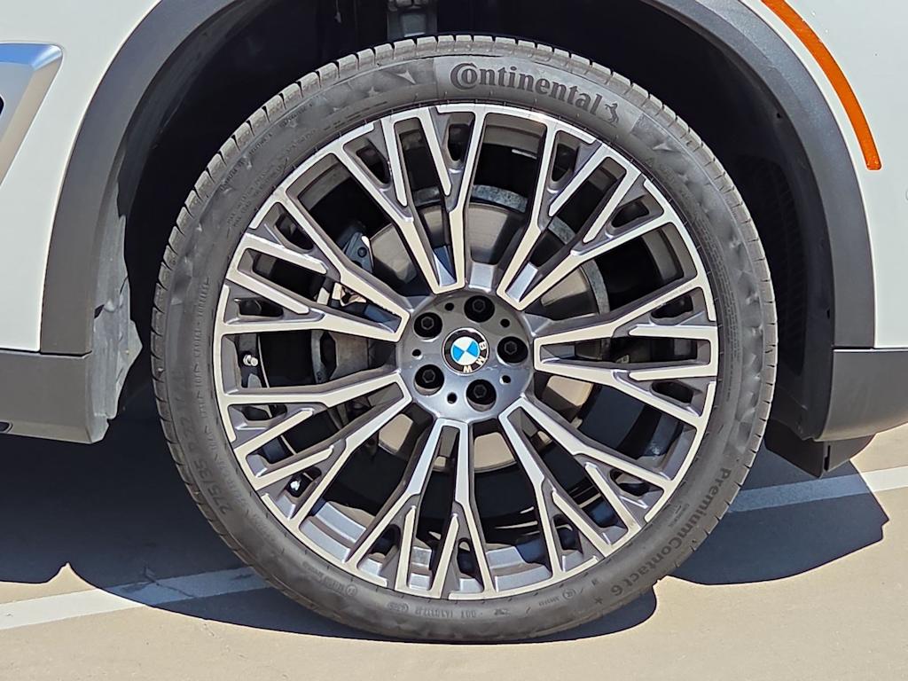 Thumbnail: 2024 BMW X5 - 8