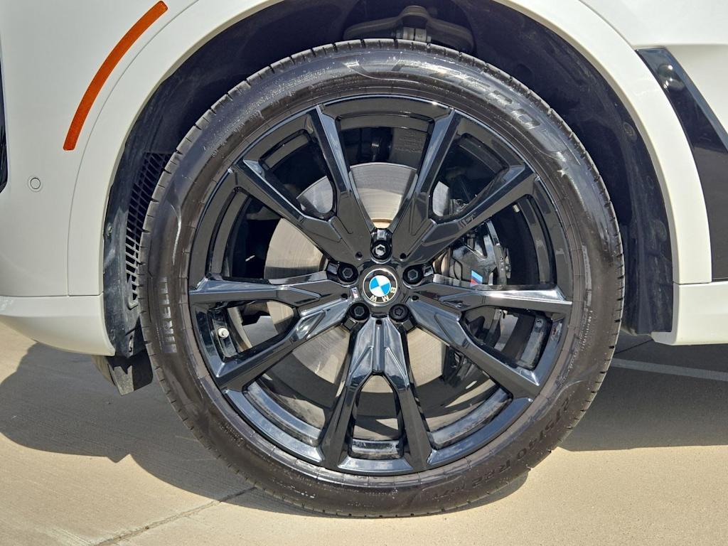 Thumbnail: 2024 BMW X7 - 8