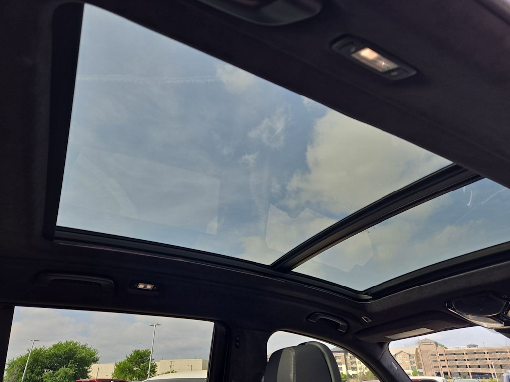 Thumbnail: 2024 BMW X7 - 26