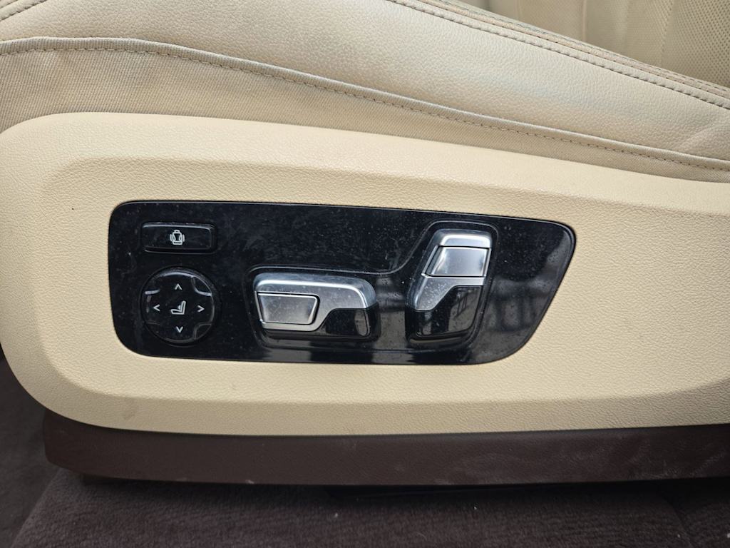 Thumbnail: 2019 BMW X7 - 25