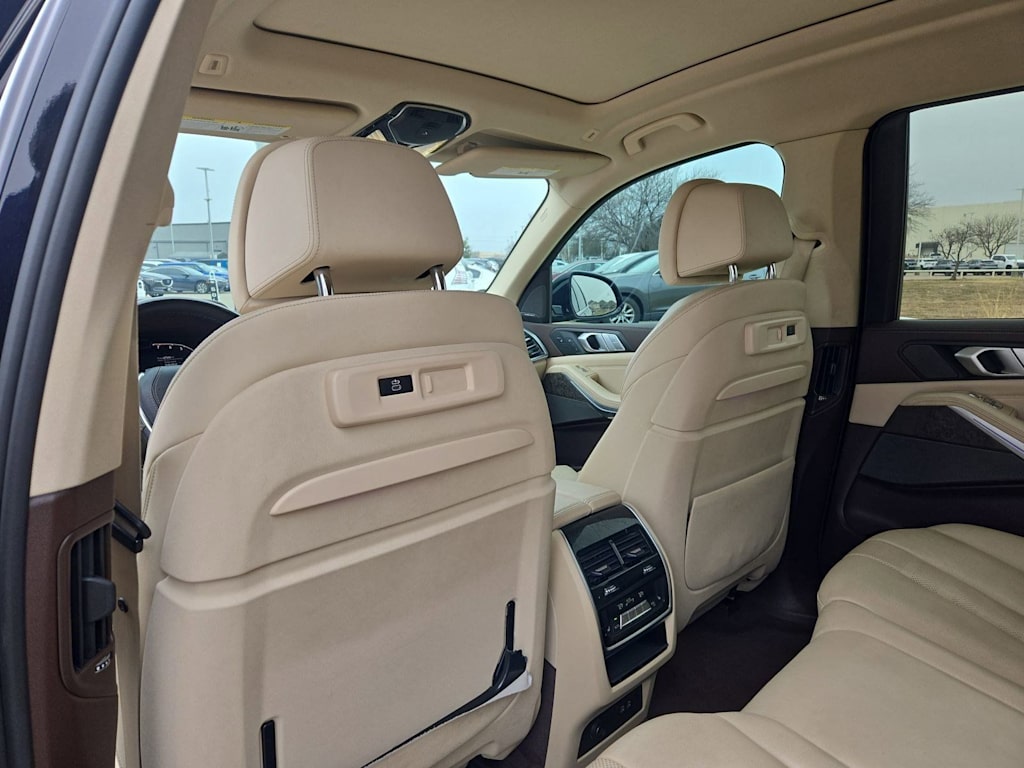 Thumbnail: 2019 BMW X7 - 13