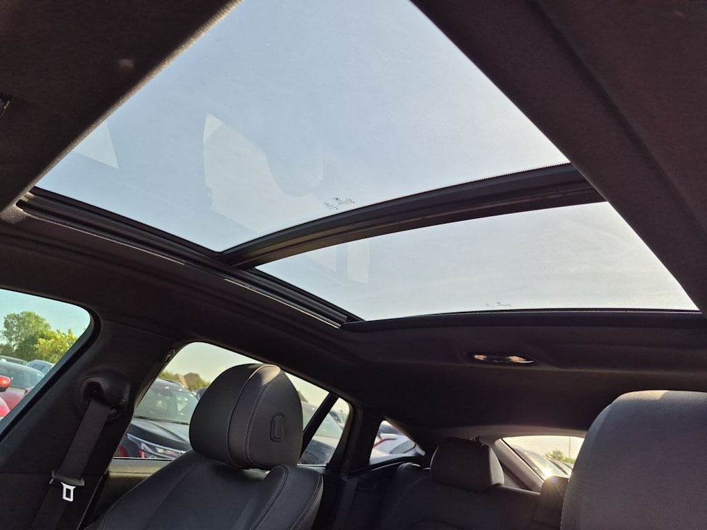 Thumbnail: 2022 BMW X6 - 24