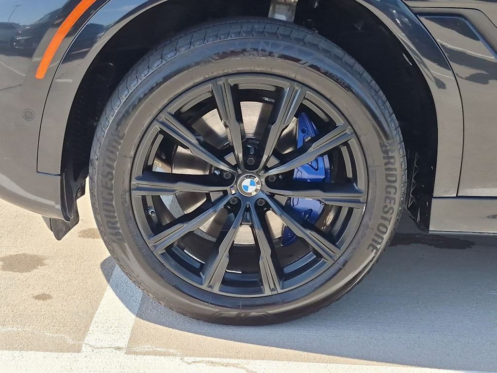 Thumbnail: 2022 BMW X6 - 8