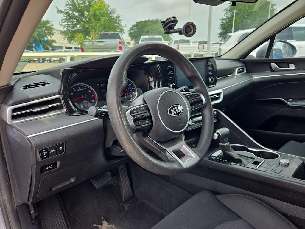 Thumbnail: 2021 Kia K5 - 2
