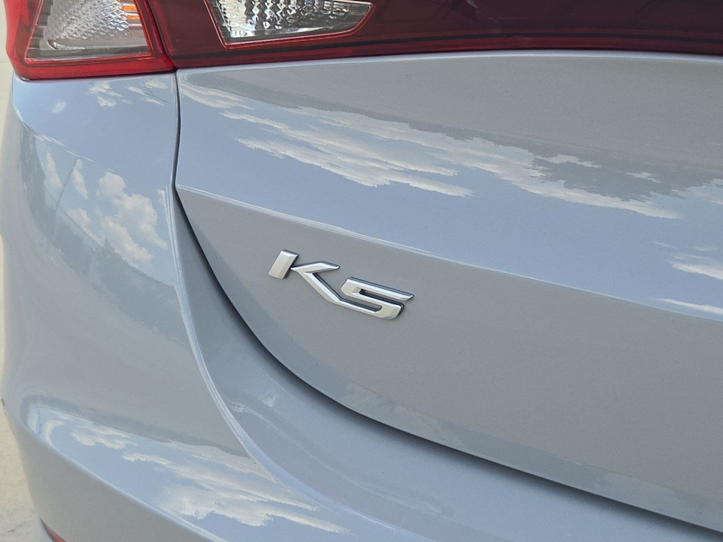 Thumbnail: 2022 Kia K5 - 22