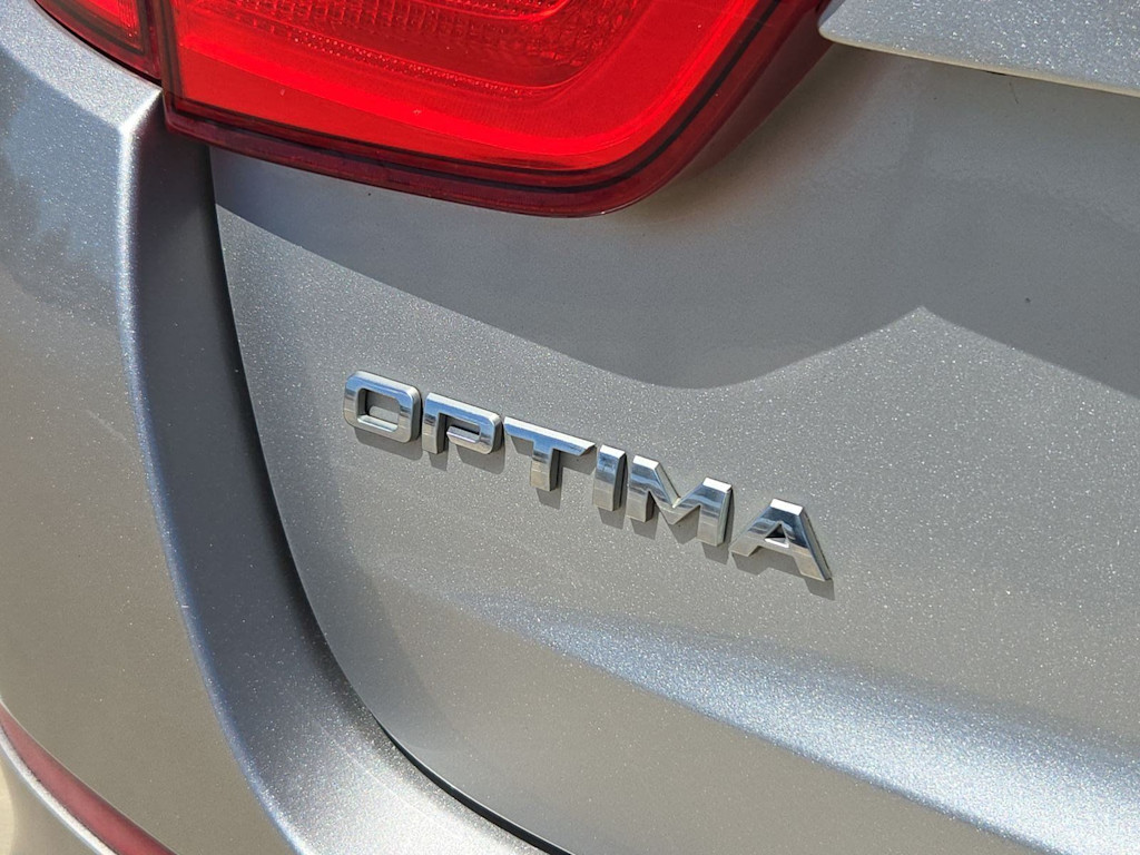 Thumbnail: 2015 Kia Optima - 23