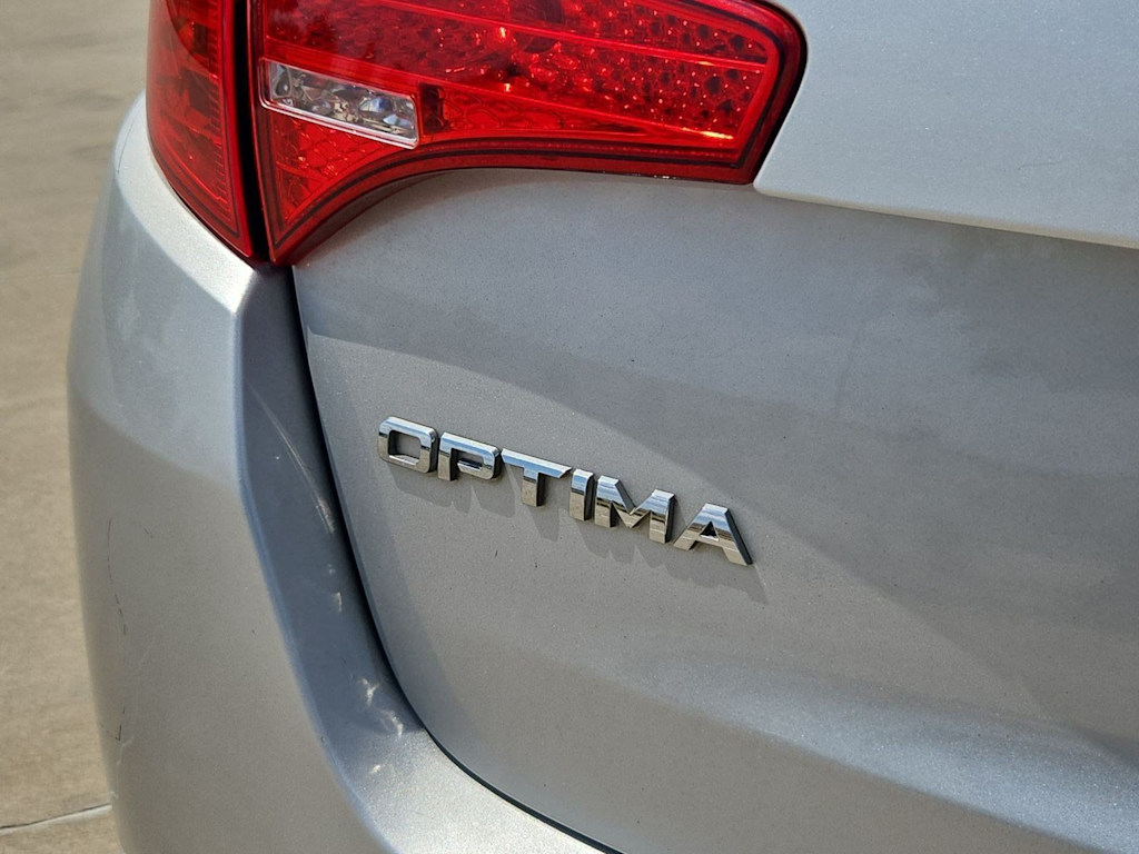 Thumbnail: 2013 Kia Optima - 22