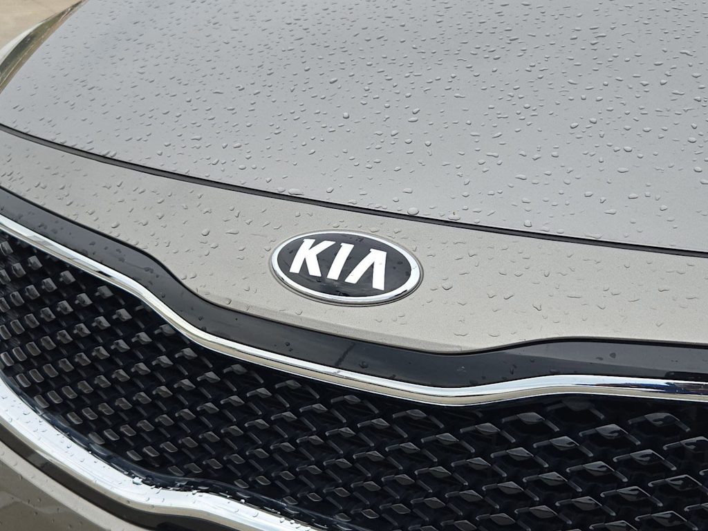 Thumbnail: 2015 Kia Optima - 21